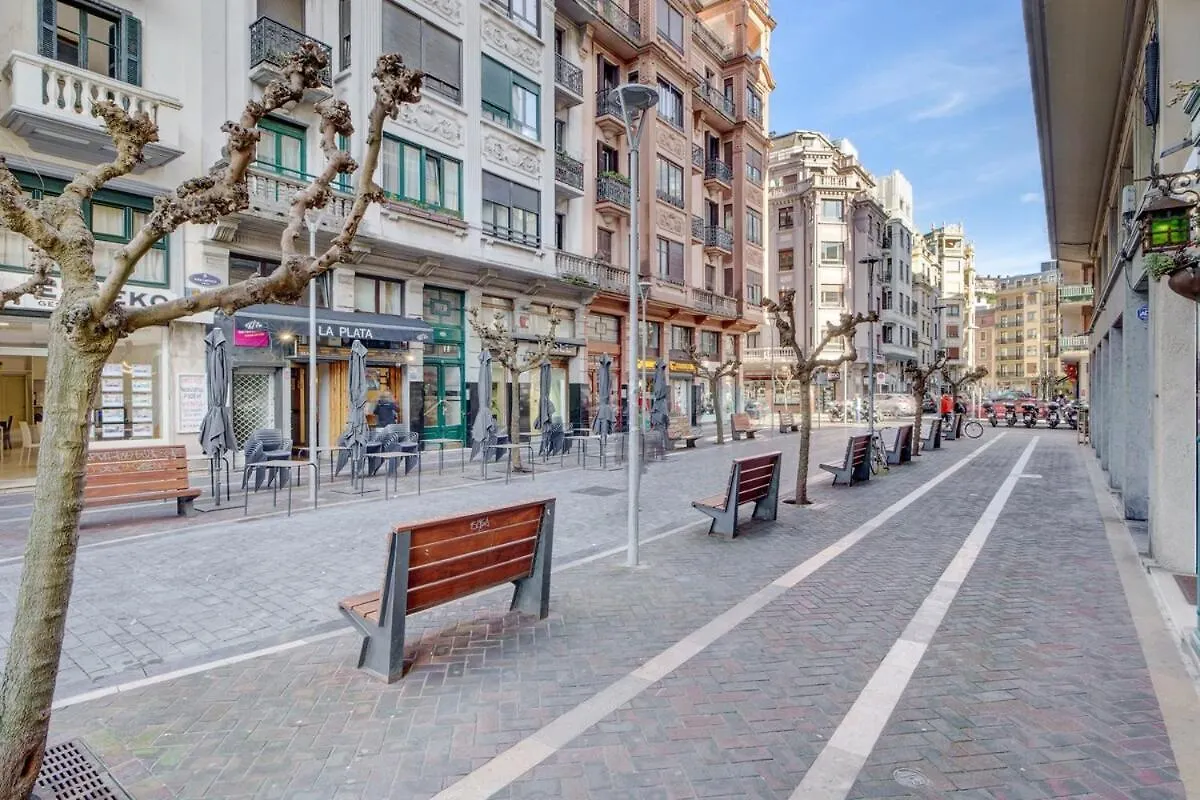 Apartment Zurriola Beach Modern Comfort & Top Location San Sebastian Spain