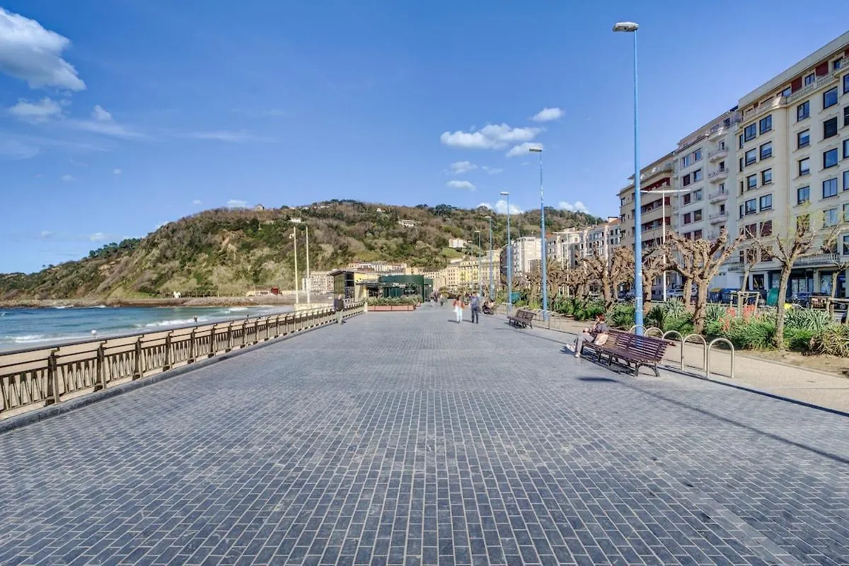 Zurriola Beach Modern Comfort & Top Location San Sebastian Spain