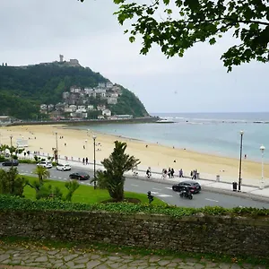 Privatunterkunft Ondarreta With Independent Entrance, San Sebastián